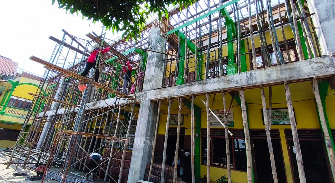 Pembangunan MA Jogoroto Diduga Langgar Aturan, Gunakan Dana Pokir Tanpa Transparansi